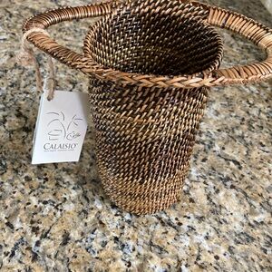 Handwoven wine holder